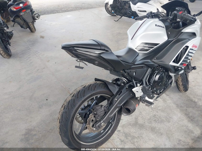 2026 KAWASAKI EX650 auction photo 4