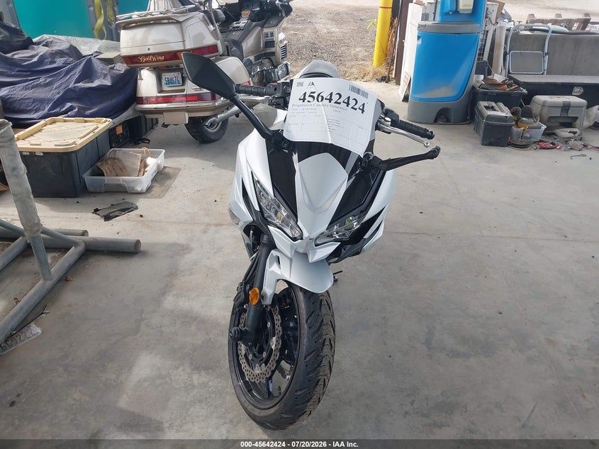 2026 KAWASAKI EX650 auction photo 5