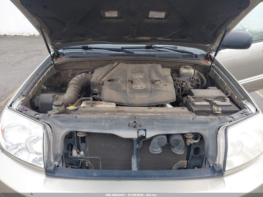 2005 Toyota 4Runner Sr5 V6 VIN: JTEBU14RX58045558 Lot: 45642427