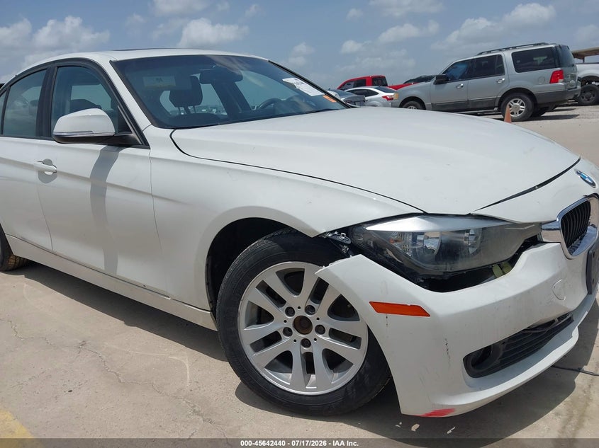 2015 BMW 328I xDrive VIN: WBA3B5G53FNS17119 Lot: 45642440