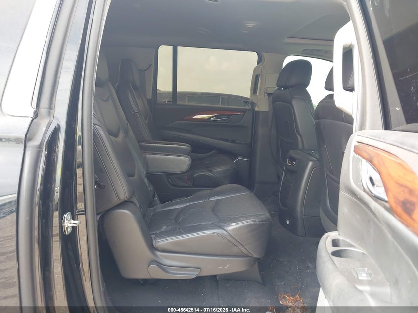 2015 Cadillac Escalade Esv Luxury VIN: 1GYS3SKJ8FR645463 Lot: 45642514
