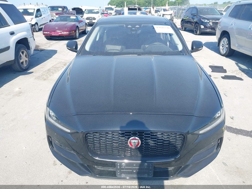 JAGUAR XE - zdjęcie 13