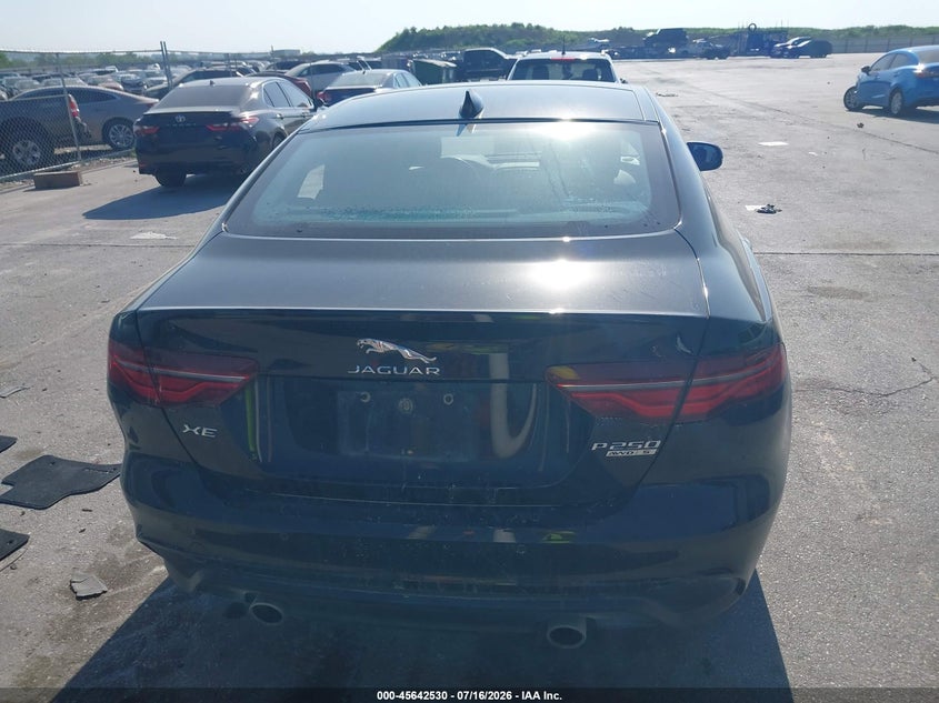 JAGUAR XE - zdjęcie 17