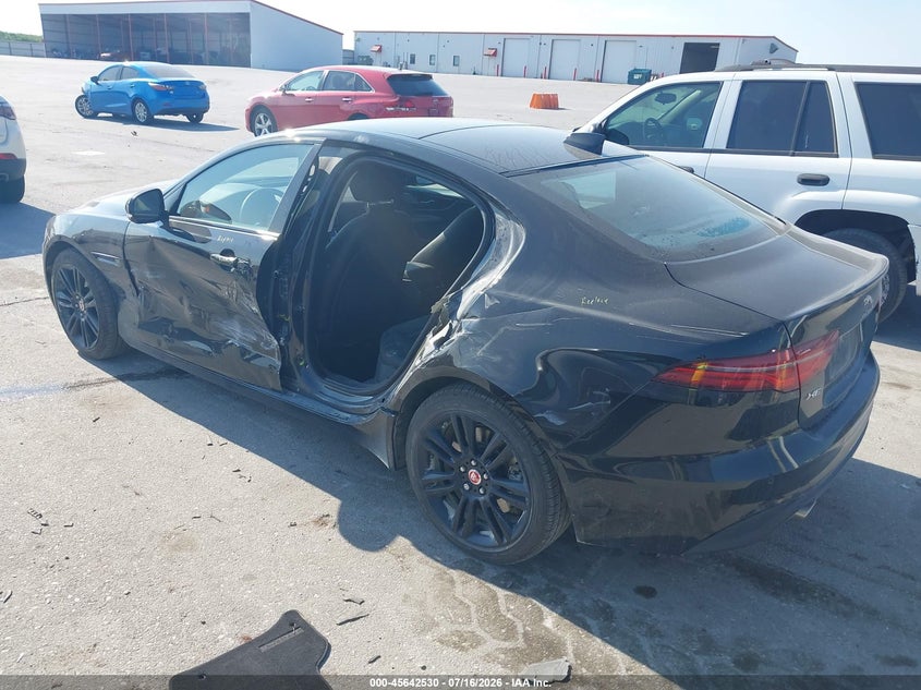 JAGUAR XE - zdjęcie 3