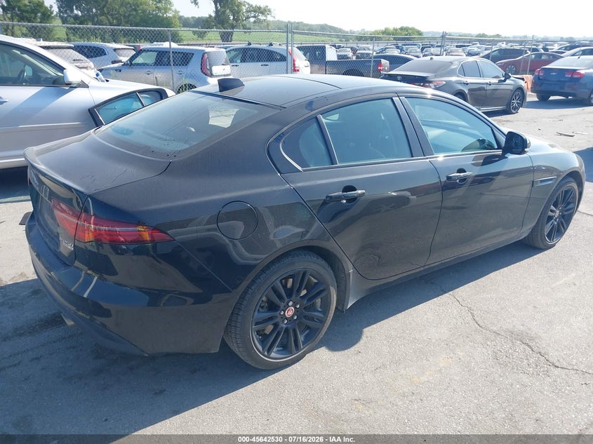 JAGUAR XE - zdjęcie 4