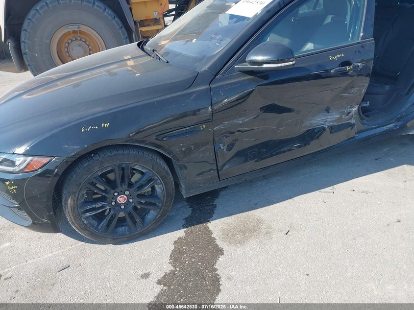 JAGUAR XE - zdjęcie 6