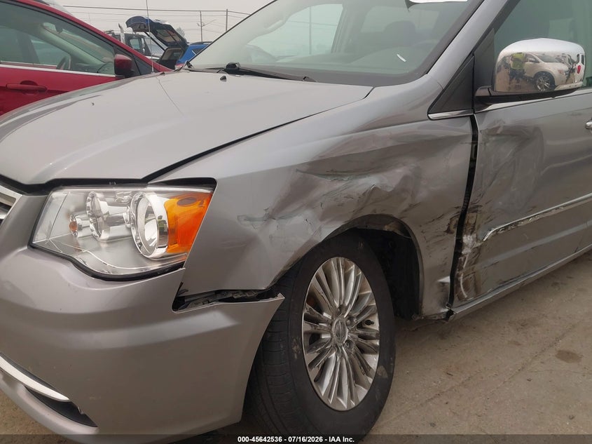 2015 Chrysler Town & Country Touring-L VIN: 2C4RC1CG0FR610301 Lot: 45642536