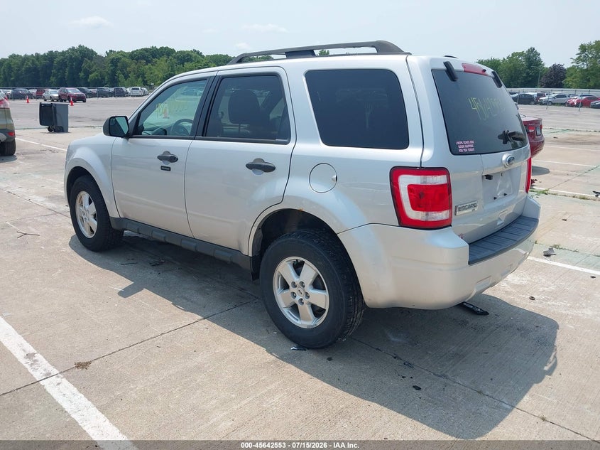 Vin: 1fmcu0d72bka22027, lot: 46141076, ford escape xlt 20113
