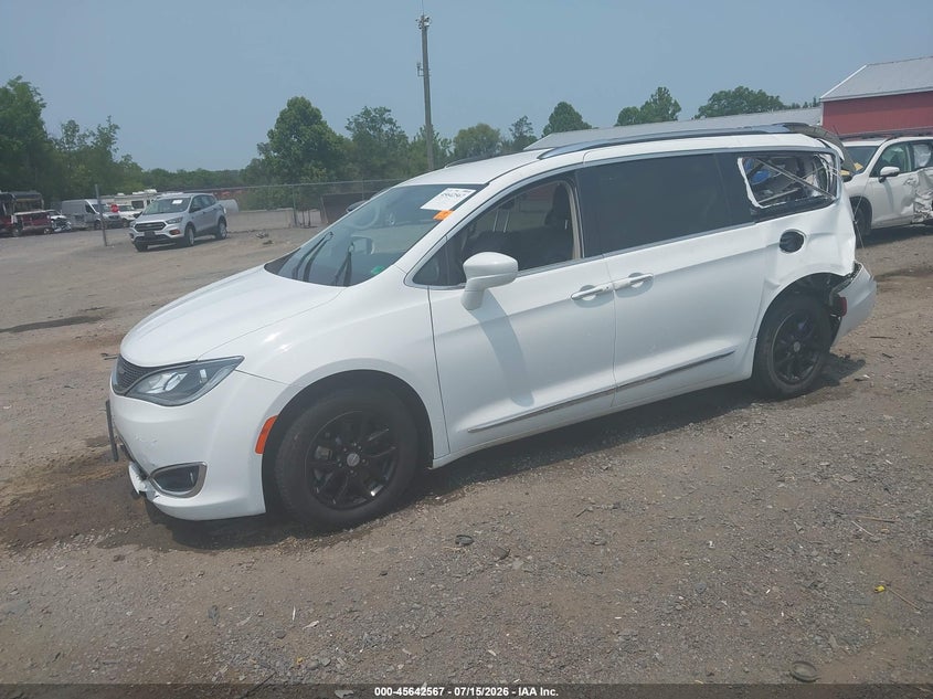Vin: 2c4rc1bg3lr140035, lot: 46141090, chrysler pacifica touring l 20202