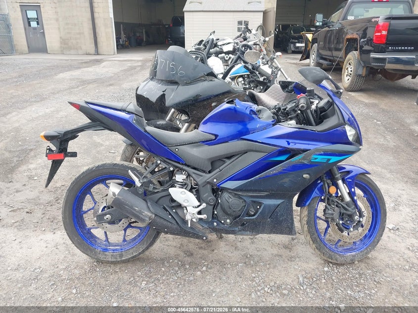 2024 Yamaha Yzfr3 A VIN: MH3RH18Y1RK017179 Lot: 45642576