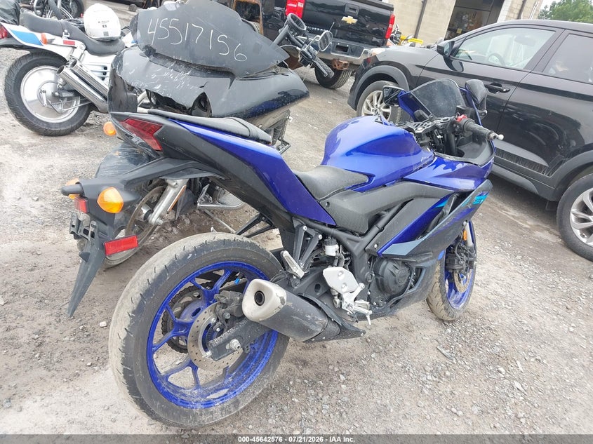 2024 YAMAHA YZFR3 auction photo 4