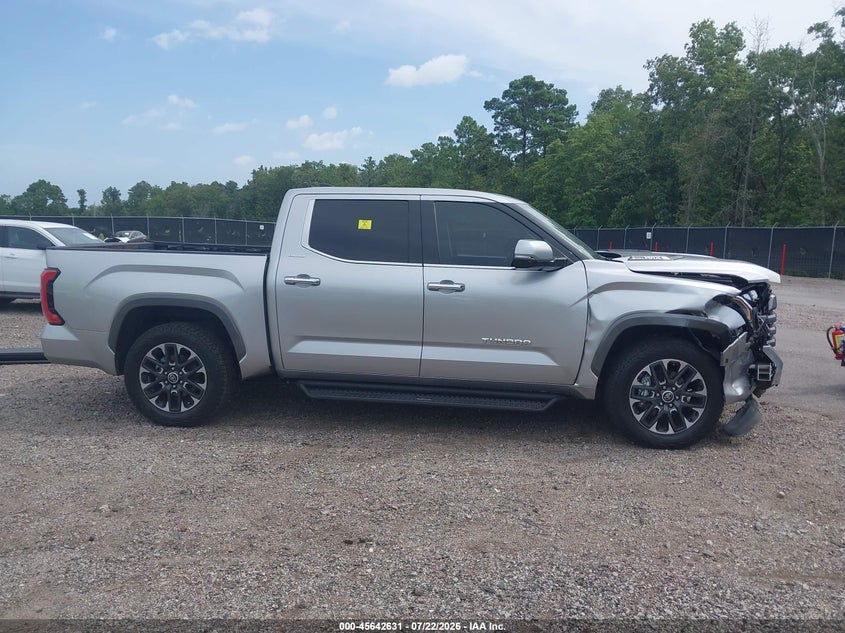TOYOTA TUNDRA HYBRID - zdjęcie 14