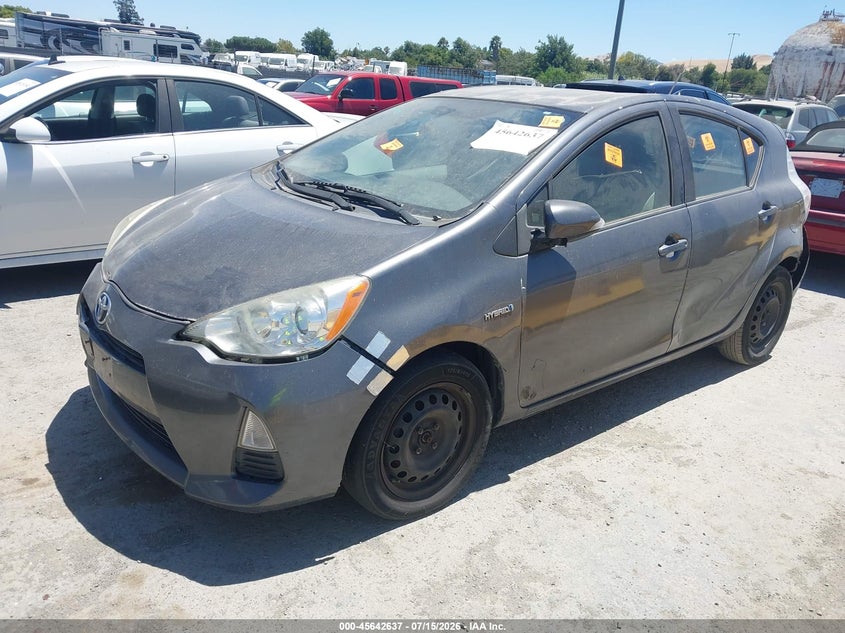 2014 Toyota Prius C One JTDKDTB30E1568014 photo 1