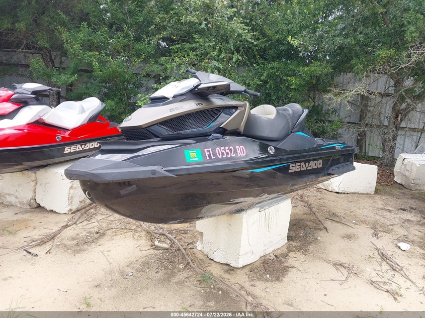 2016 SEADOO GTX 155 auction photo 2