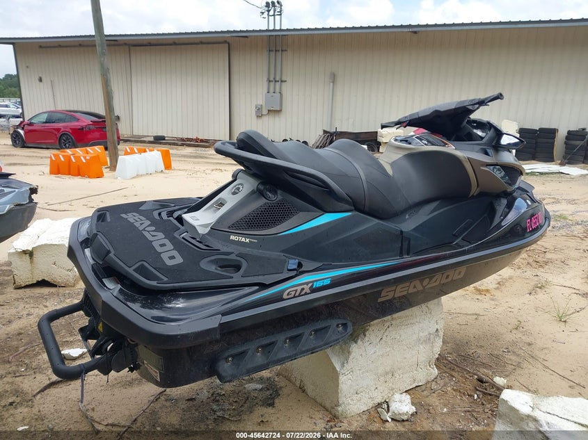 2016 SEADOO GTX 155 auction photo 4