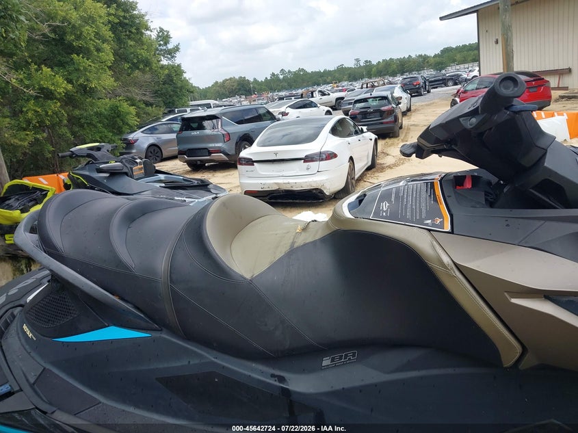 2016 SEADOO GTX 155 auction photo 5