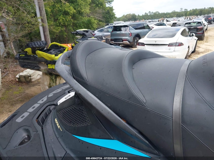 2016 SEADOO GTX 155 auction photo 8