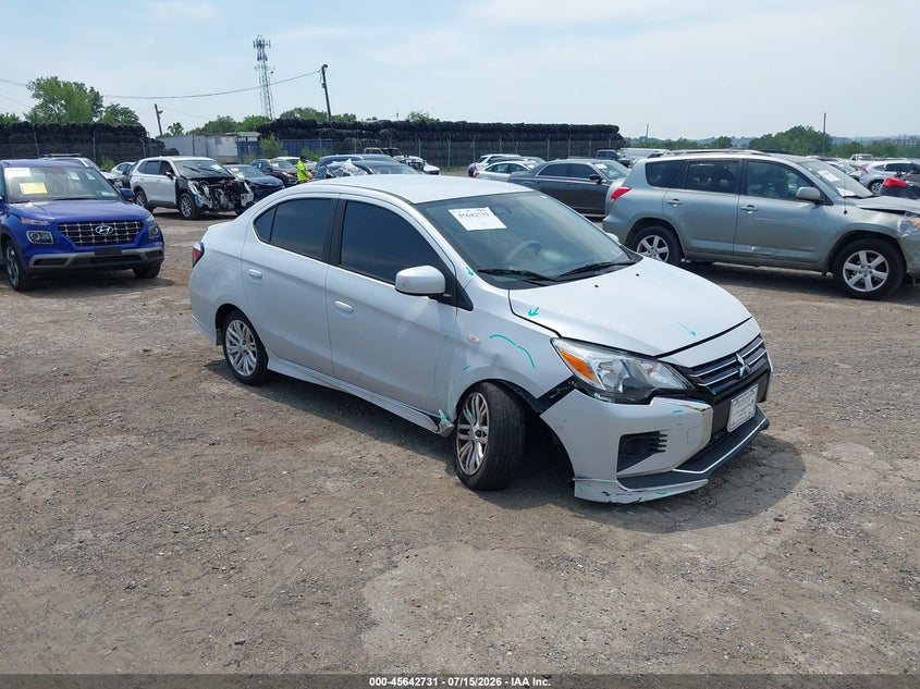 2021 Mitsubishi G4 Carbonite Edition/es/le