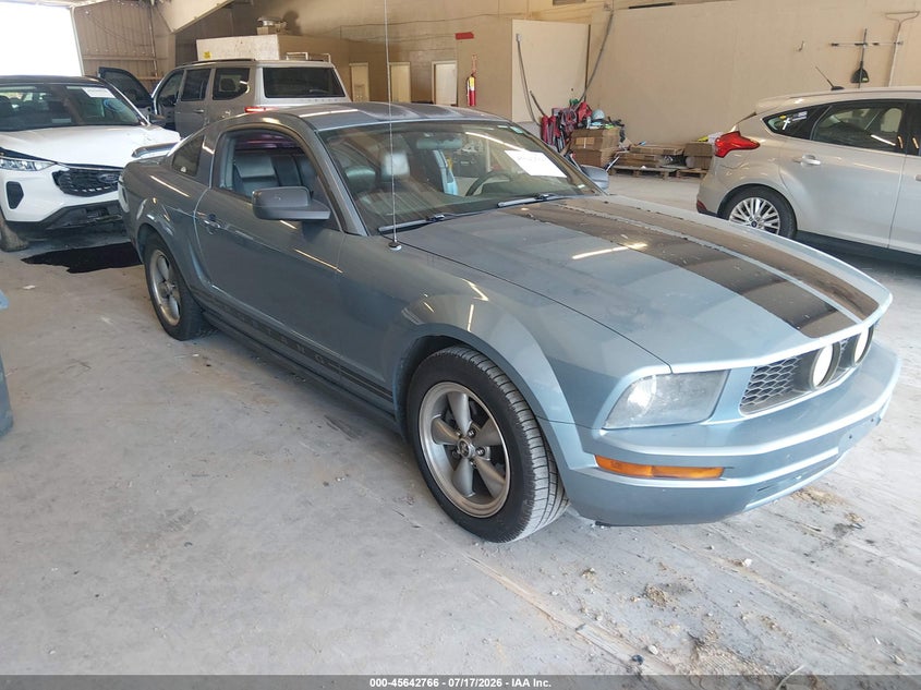 2005 FORD MUSTANG auction photo 1