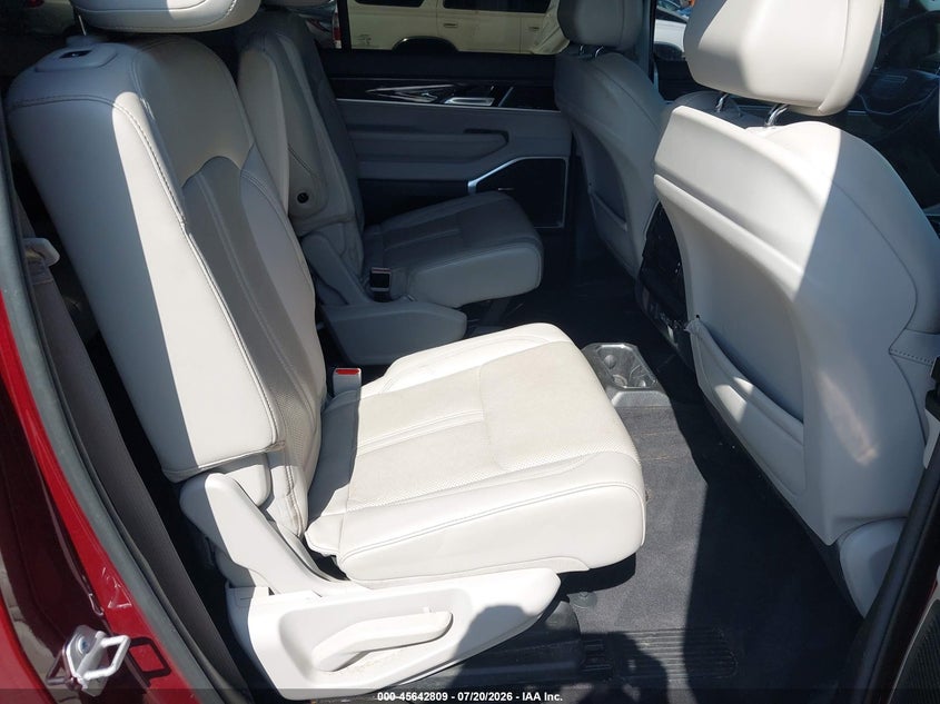 2022 JEEP WAGONEER auction photo 8