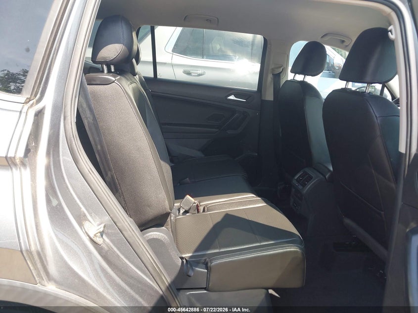 VOLKSWAGEN TIGUAN 2019 VIN 3VV2B7AXXKM050753