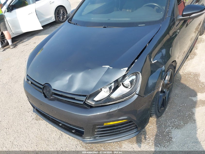 2013 Volkswagen Golf R 2-Door VIN: WVWRF7AJ6DW067727 Lot: 45642944
