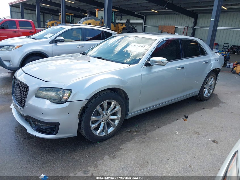 2019 CHRYSLER 300 auction photo 2