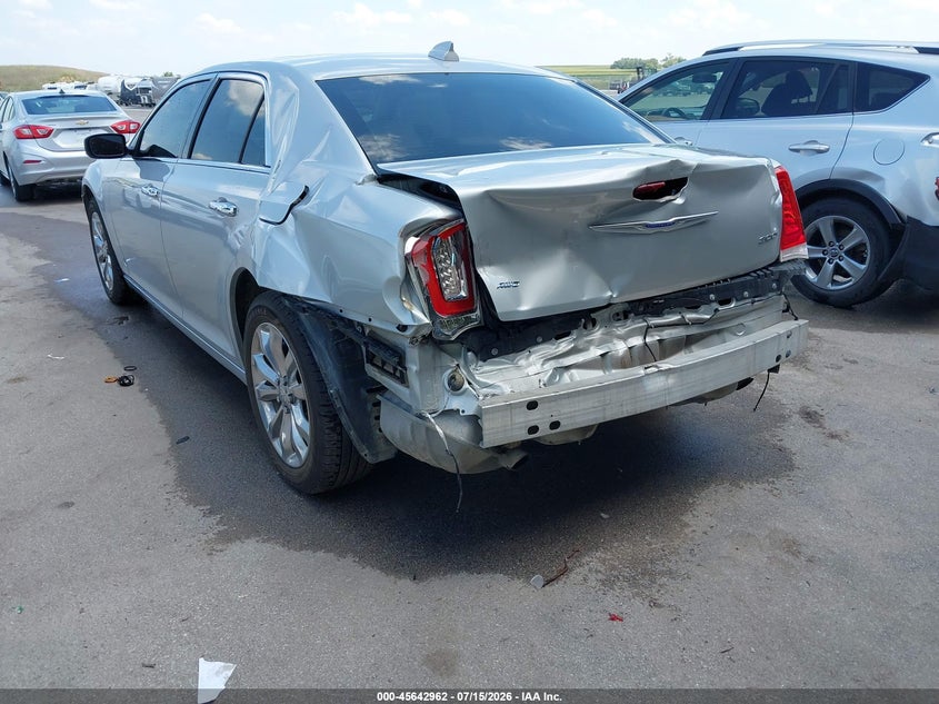 2019 CHRYSLER 300 auction photo 6