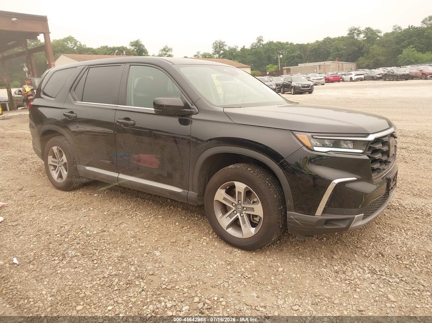 2025 HONDA PILOT auction photo 1