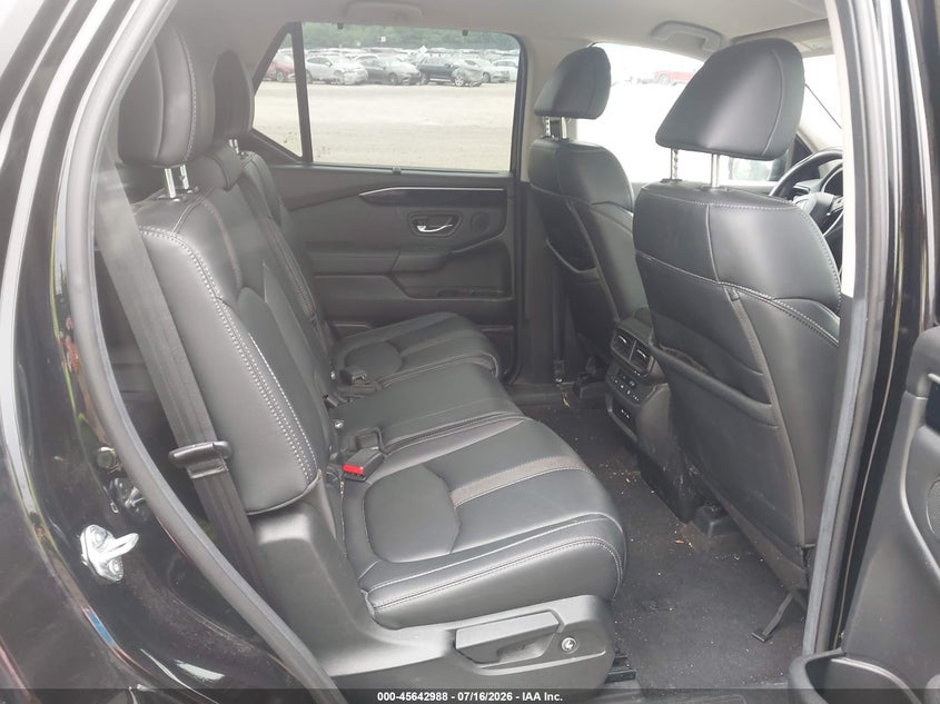2025 HONDA PILOT auction photo 8