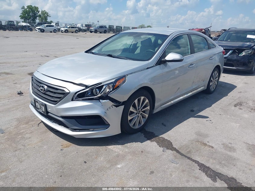 2017 Hyundai Sonata, Левый бок, IAAI, VIN 5NPE34AF9HH544339 — фото 2