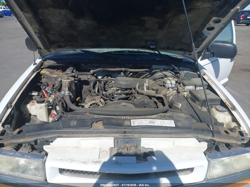 2000 Chevrolet Blazer Lt VIN: 1GNDT13W0Y2282159 Lot: 45643027