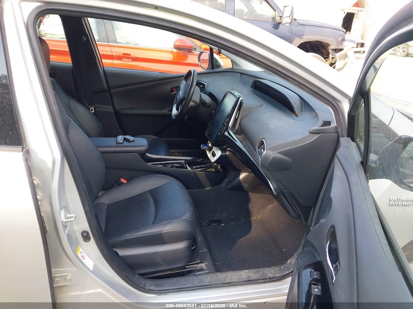 2018 TOYOTA PRIUS PRIME auction photo 5