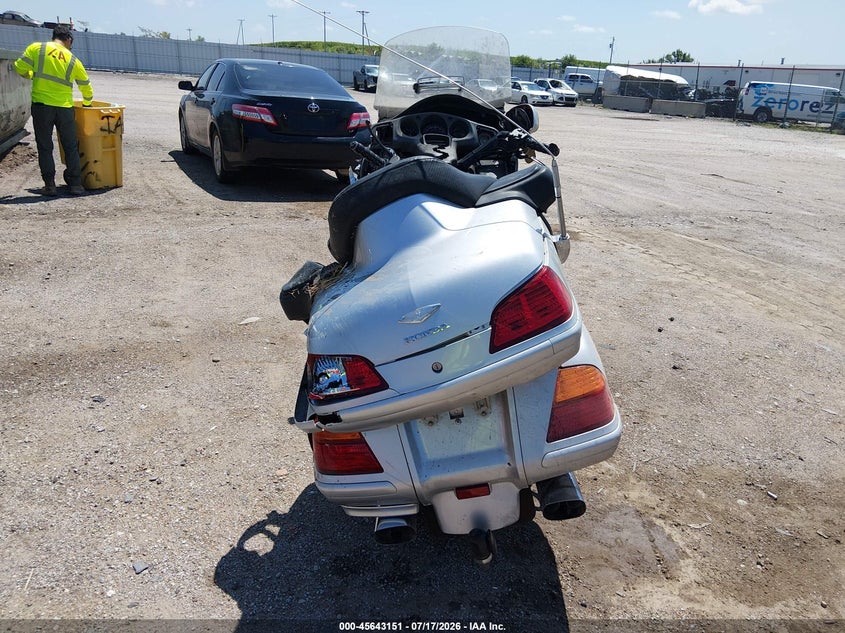 2005 Honda Gl1800 VIN: 1HFSC47065A412590 Lot: 45643151
