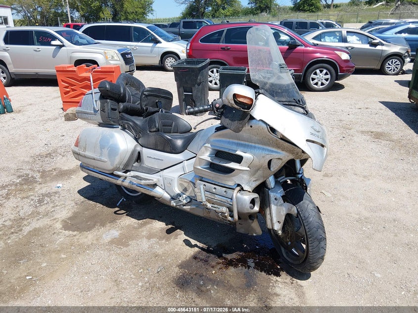 2005 HONDA GL1800 — zdjęcie z aukcji