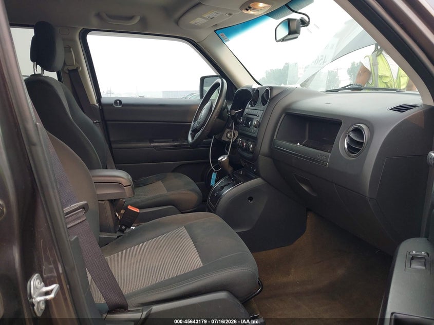 2016 JEEP PATRIOT auction photo 5