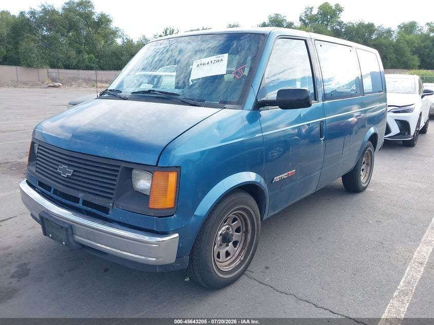 1992 CHEVROLET ASTRO auction photo 2