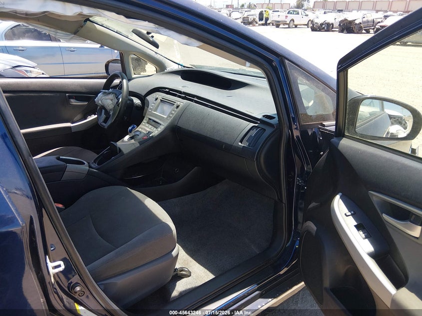 2014 TOYOTA PRIUS auction photo 5