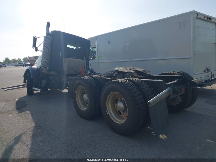 2000 KENWORTH CONSTRUCTION auction photo 3