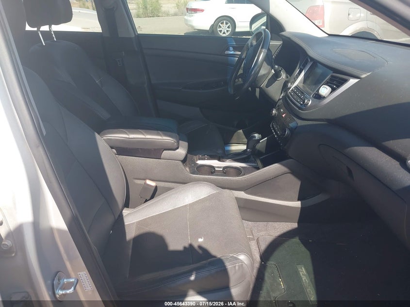 2016 HYUNDAI TUCSON auction photo 5
