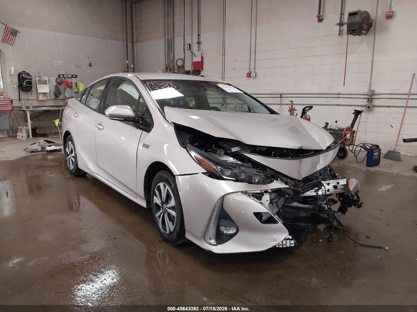 2017 TOYOTA PRIUS PRIME auction photo 1