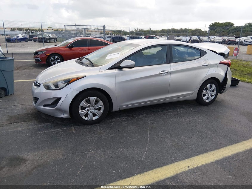 2016 Hyundai Elantra, Удар сзади, IAAI, VIN 5NPDH4AE2GH793004 — фото 2