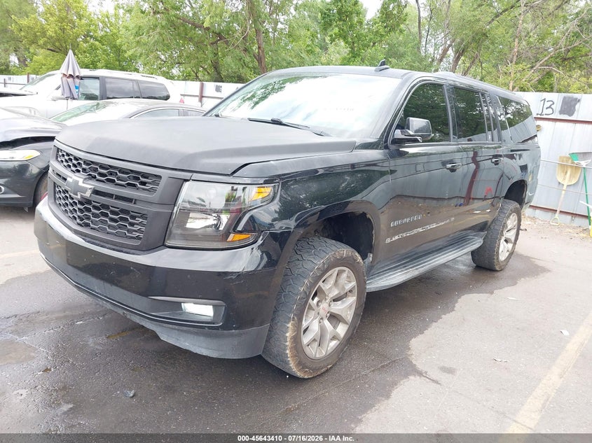 CHEVROLET SUBURBAN - zdjęcie 2