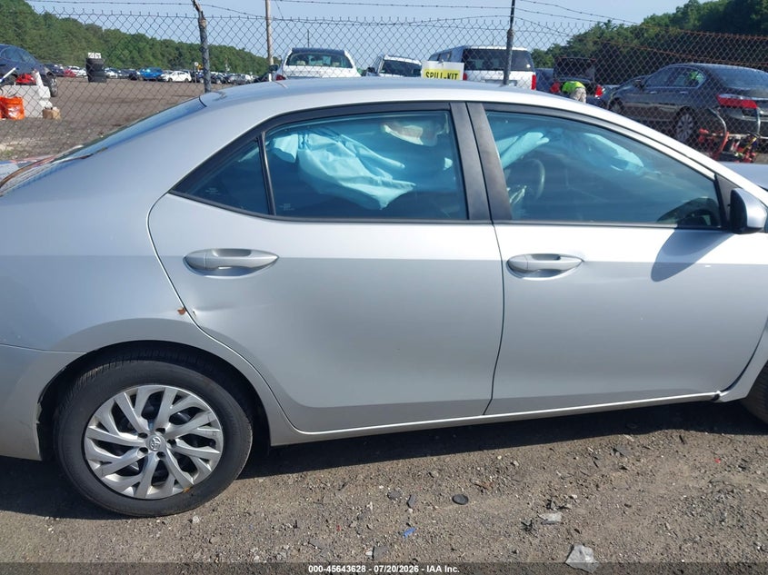 TOYOTA COROLLA - zdjęcie 13