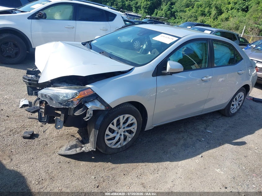 TOYOTA COROLLA - zdjęcie 2