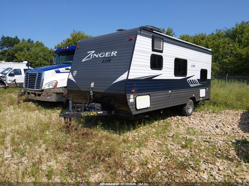 2019 KEYSTONE ZINGER auction photo 2
