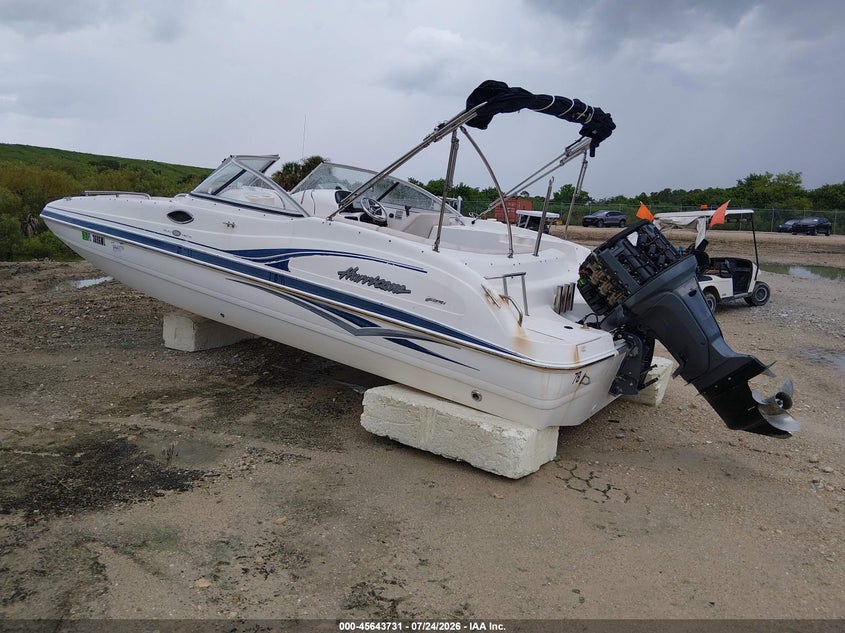 2004 HURRICANE 23' auction photo 3