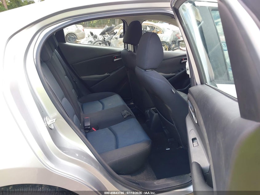 2016 SCION IA auction photo 8