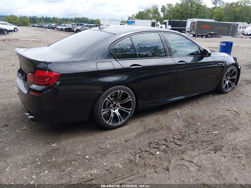 2013 BMW M5 auction photo 4