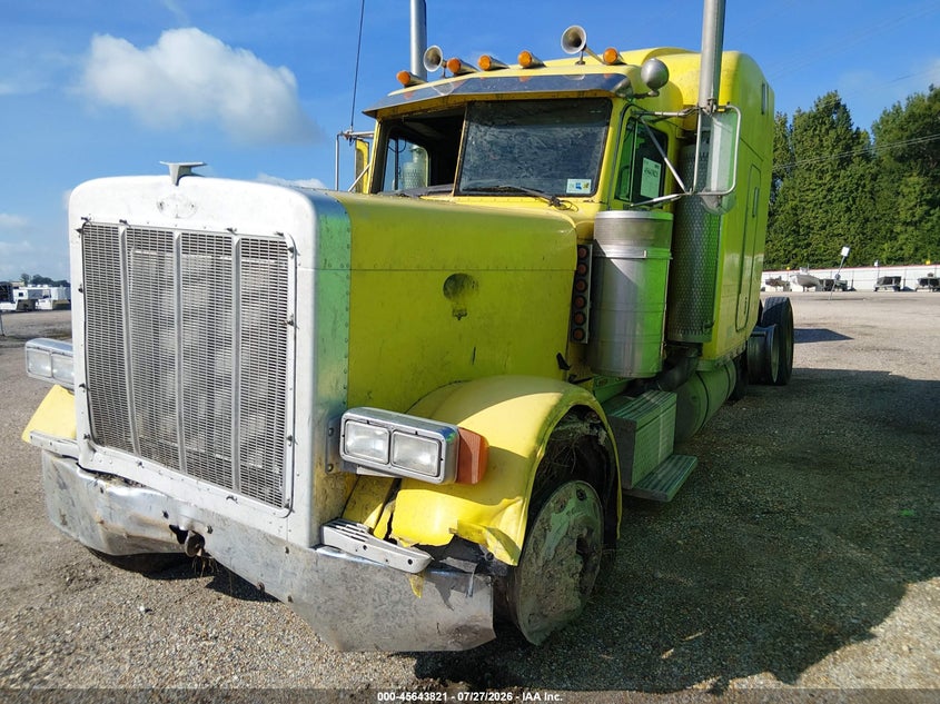 2001 PETERBILT 379 auction photo 2